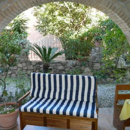 Casa Con Veranda A Pochi Passi Dal Mare