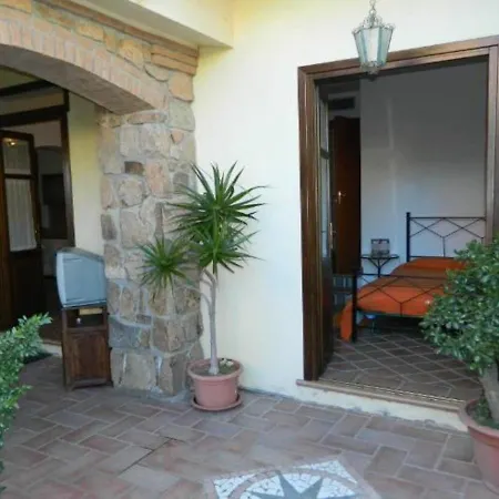 Casa Con Veranda A Pochi Passi Dal Mare