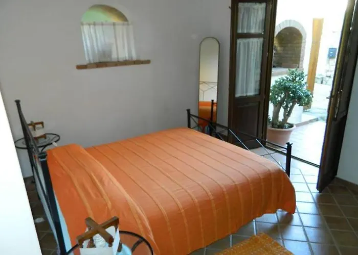 Casa Con Veranda A Pochi Passi Dal Mare Nyaraló *